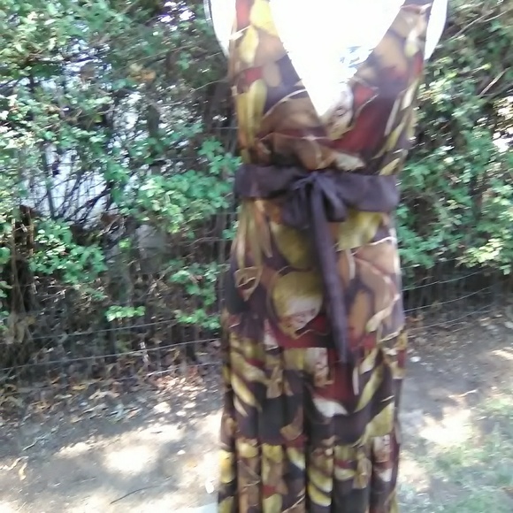 Gorgeous dress in brown's & greens by connected - Picture 8 of 8